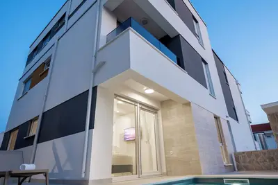 Image de Relax E2 Two-bedroom apartment - private pool and garden