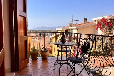 Image de Quiet location: house in Orosei with sea and old town views, close to the beach