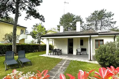 Image de Villa avec piscines et jardin partagés