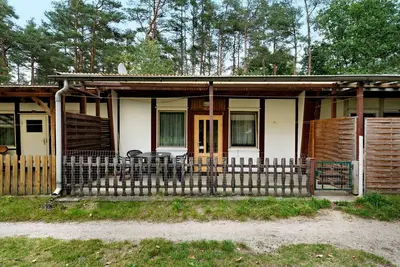 Image de Bungalow « 28 - Kimbucht » avec terrasse privée et jardin commun