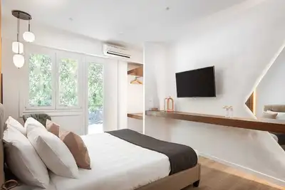 Acropolis Holmes Residence, Apartment