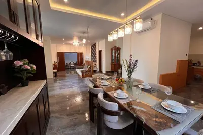 Image de Luxe 5br Villa Near Sanur Beach w/ Pool & Sea View