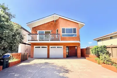 Image de Sunset By The Sea – Coastal Relaxation on Hollywood Beach