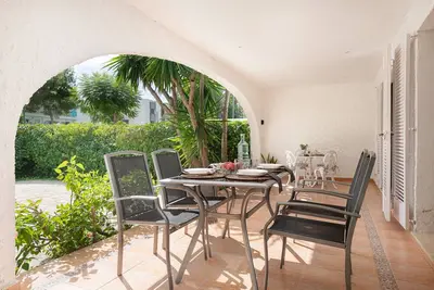 Yourhouse Mon Repos 1