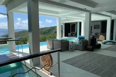 Image de Secluded Luxury Villa, 4br, Ocean & Spring Views for 8
