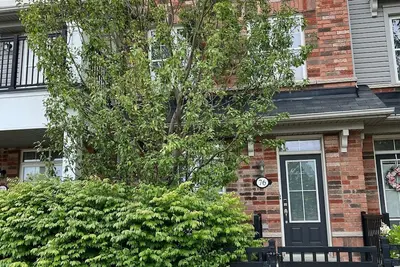 Image de Cozy Whitby Shores Townhome| Marina and Free Parking