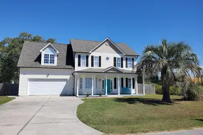 Image de Sun & Sea Retreat 3 bedroom 4 Bed Intercoastal home for boat lovers in Hampstead