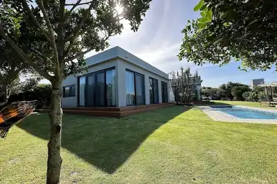 Image de Casa de Praia Alto Padrão frente Mar