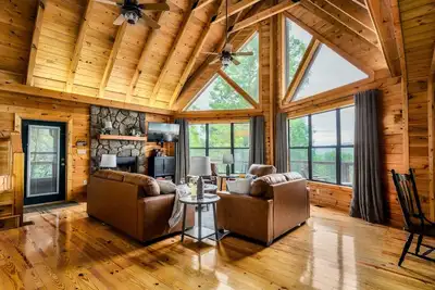 Image de EpicViews+Secluded+HotTub+Theater