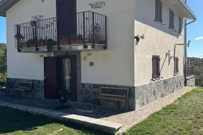 Image de Discover the relaxation of the mountains in this detached villa surrounded by greenery.