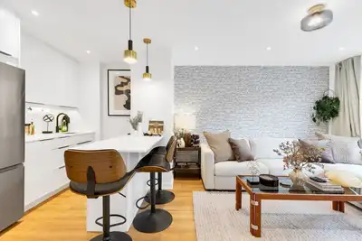 Image de L’Atelier Montréal Luxe | 1br | King Bed & Parking Inc.