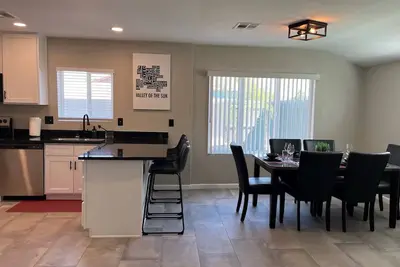 Image de Spacious 4-bedroom house in Midtown Phoenix with fenced yard. Close to airport.