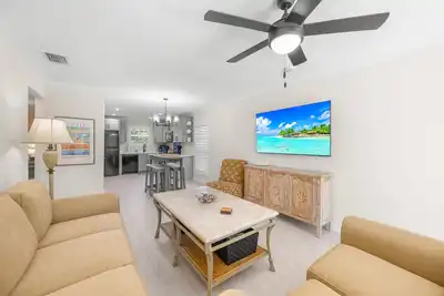 Image de Seashells 24 – Updated Condo with Private Beach Access on Sanibel’s West End