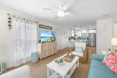 Image de Seashells 10 – Stunning West End Sanibel Condo with Private Beach Access