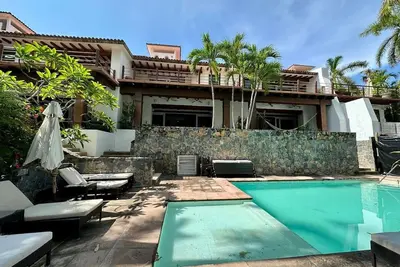 Image de Luxury home overlooking the Marina in Ixtapa Zihuatanejo