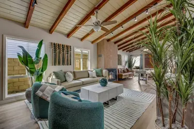 Image de Pickleball Court, 9 min Disney, An9