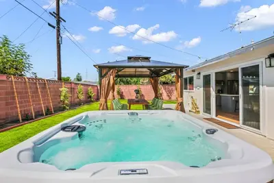 Image de Hot tub, Playground, Game room, 10m to Disneyland, An8