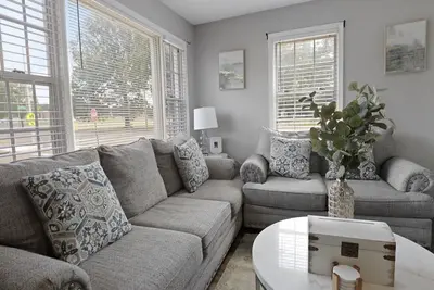 Image de Stylish Memphis Home w/ Large Yard + Cozy Interior