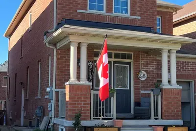 Image de 2 Bedroom Basement Private Entrance