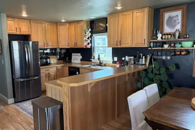 Image de Charming, dog-friendly, 2-bedroom house in Three Forks with Ac and fenced yard.