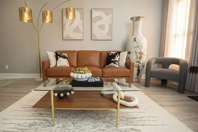 Image de Luxe Boutique Style Retreat - Prime Location  - Airport/Downtown minutes away