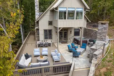 Image de New - Peaceful Lake House, Hot Tub & Private Dock!