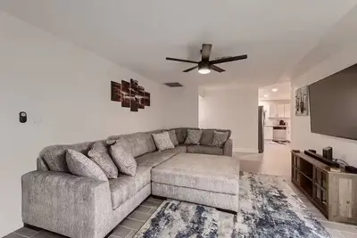 Image de Spacious 4 Br Family Home w/ Pool, Bbq & Patio
