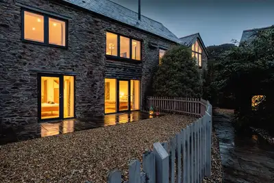 Image de 5* Organic Farmstay. Guided nature walks. Close to award winning beaches.