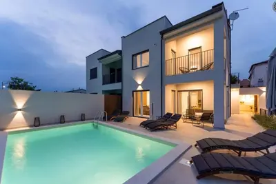 Image de Luxury villa for 7 persons with pool, sauna and panoramic sea view