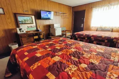 Image de Pet-Friendly Spot Close to Canoeing Destinations on Rainy River - Free Breakfast