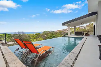 Image de Private Villa | Gated CompIex w/Beach Club Access