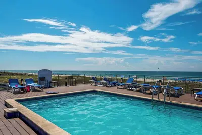 Image de Emerald Shores Private Beach Club, Bar, Pool