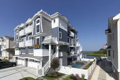 Image de Victory Sunset - 6 bedroom ~ Elevator ~ Pool ~ Bayfront - Sleeps 14 - Avalon, Nj
