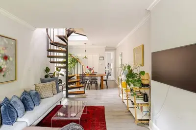 Image de Charming 2-bedroom Townhouse with Ac in Princeton