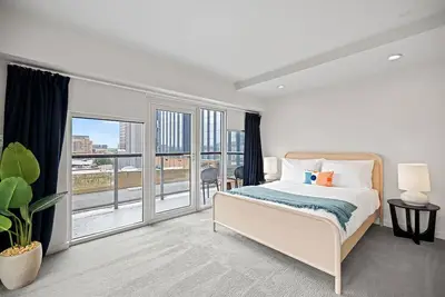 Image de Downtown Austin Living w/Kitchen | Extended Stay | Near Texas Capitol