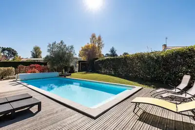 Image de Appartement 'Côté Jardin Parc Saint Martin' avec jardin partagé et Wi-Fi