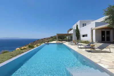 Image de Apanemi - Cinq Chambres Villa, Couchages 9