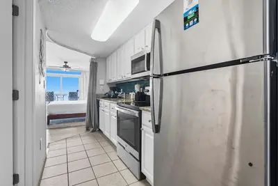 Image de Oceanfront Escape - Waves, Salt Air & Sunshine!