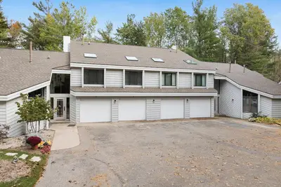 Image de Lakeside Club - 1 Bedroom, 1 bathroom Condo Lake Access