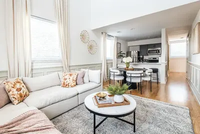 Image de Luxurious Stay | Best Downtown Location | 360 King