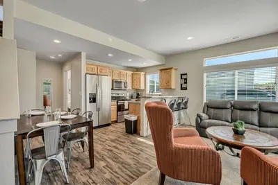 Image de 3br with King Bed Near Hill Afb and Davis Conference Center