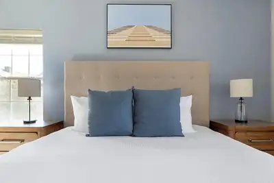 Image de Landing | Stylish 2bd, Pool, Gym