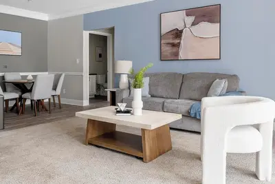 Image de Landing | Amazing 2bd, Yoga Studio, Tennis Court