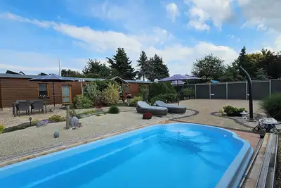 Image de Beautiful vacation home in the immediate vicinity of v. Altkötzschenbroda, parking space at the house