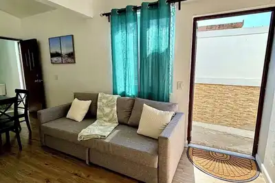 Image de new modern Oceanfront Apartment