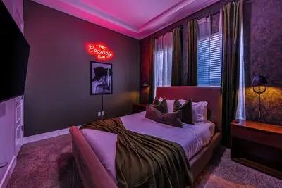 Image de Moody Cowboy Lounge, Stylish 4br Retreat Near Downtown Dallas