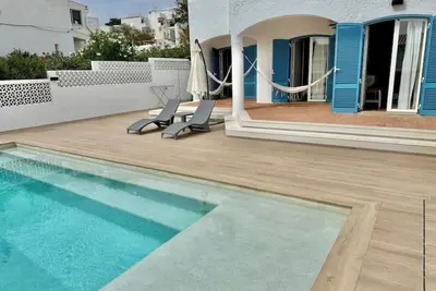 Image de Amazing villa with 4 bedrooms, private pool and sea view\nOnly 2 min to the beach