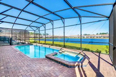 Image de 8br Lakeview Disney Villa • Pool, Spa, Theater & Game Room • Sleeps 17