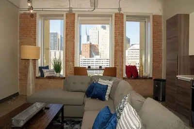 Image de Clean Vibez Dallas Loft  Luxury Stay • Skyline Views • Business & Leisure