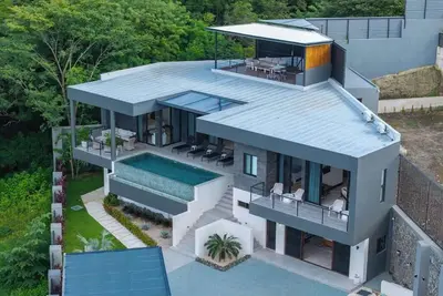 Image de Beach Mode Luxury 3-Story House in Tamarindo